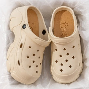 Slippers Men's Summer Outdoor Hole Shoes Deodorant And Non-slip GlamzKart