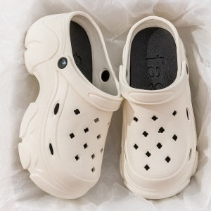 Slippers Men's Summer Outdoor Hole Shoes Deodorant And Non-slip GlamzKart