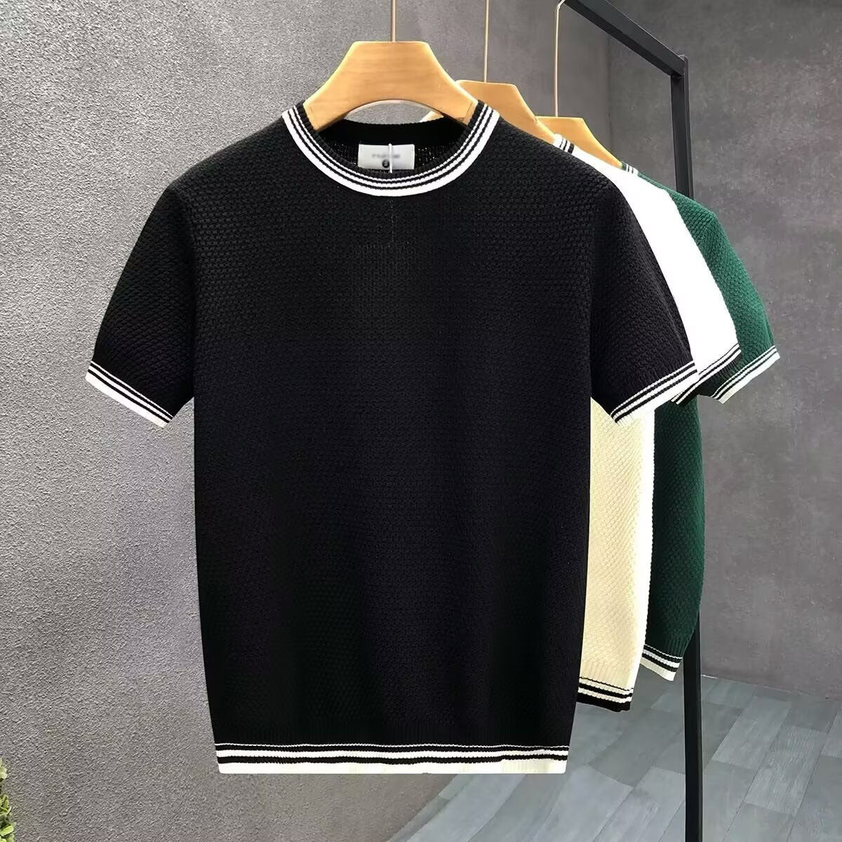 Men's Slim Fit Stretch Crew Neck T-shirt GlamzKart